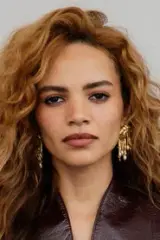 Leslie Grace